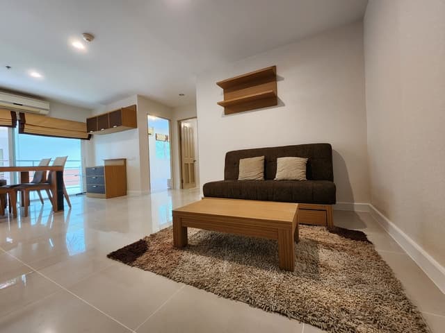 ขาย condo เมโทรพาร์คสาทร 2 นอน 57 ตรม. ปรับปรุงใหม่ วิวสระ. ใกล้ BTS วุฒากาศ