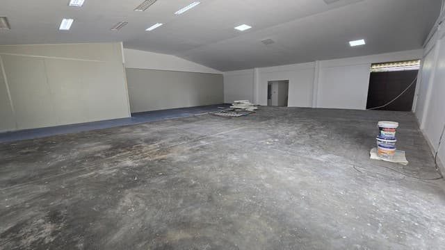 ให้เช่าโกดังเหมาะเก็บสินค้า ทำไลน์สดออนไลน์ WAREHOUSE FOR RENT รถใหญ่เข้าได้ ใกล้มอเตอร์เวย์ ห้วยกะปิ ชลบุรี