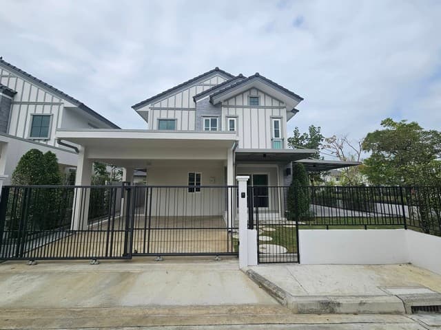 ให้เช่าบ้าน Villagio3 ศรีนครินทร์-บางนา ที่ดิน 70.20 ตร.ว พื้นที่ใช้สอย 165 ตร.ม บ้านใหม่ทำเลดี ติดริมน้ำ ใกล้คลับเฮาส์ พร้อมเข้าอยู่
