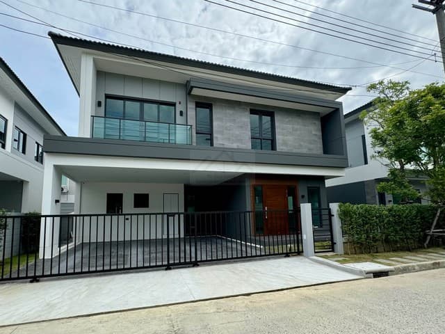 ให้เช่าบ้านเดี่ยวหรู 2 ชั้น 65.8 ตรว 315 ตรม. 4 ห้องนอน The City Bangna ใกล้เมกะบางนา อยู่ถนนเมน ใกล้สวน หน้าบ้านไม่ติดใคร