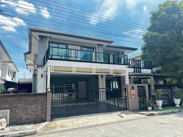 ขายด่วนบ้านเดี่ยว 2ชั้น หมู่บ้านภัสสร เพรสทีจ บางนา-สุวรรณภูมิ ที่ดิน 62.1 ตร.ว