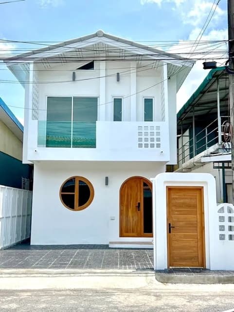จตุโชติ16-22 ให้เช่าบ้านเดี่ยว 2 ชั้น ใหม่ 2ชั้น 2นอน 2น้ำ ตลาดวงศกร สายไหม 3.7 กม. Big C สุขาภิบาล 5 4.8 กม. 49 ตร.วา.