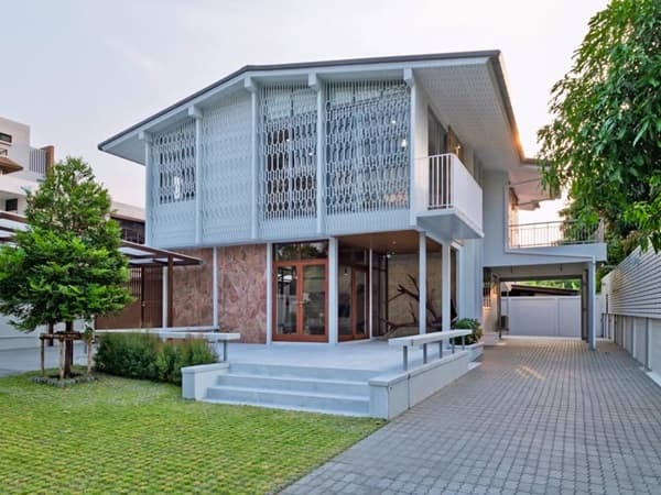 ให้เช่าบ้านเดี่ยว 2ชั้น เนื้อที่ 143ตร.ว พื้นที่ใช้สอย 450ตร.ม 4ห้องนอน 3ห้องน้ำ ถนนสุขุมวิท 71 ปรีดีพนมยงค์-เอกมัย ราคาเช่า 250,000 บ/ด