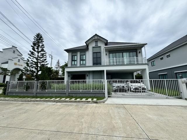 BH3741 ให้เช่าบ้านเดี่ยวบ้านตัวอย่าง 4 ห้องนอน 3 ห้องน้ำ หมู่บ้านแกรนด์ สิวารมย์ สุขุมวิท บางปู 109 ติดแอร์และเฟอร์นิเจอร์ครบทุกห้อง