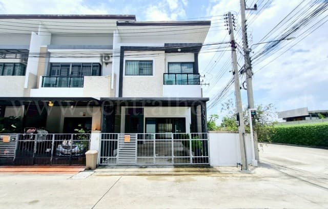 ลดราคา ทาวน์โฮม ลิฟวิ่ง เรสซิเดนซ์ รังสิต - ราชพฤกษ์ หลังมุม