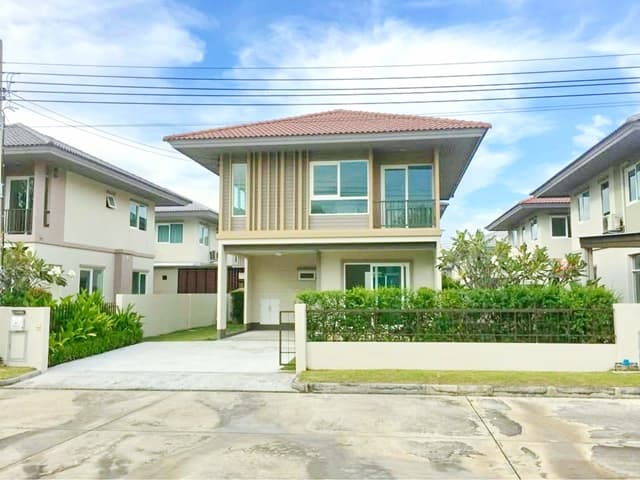 แสนสิริ 2 ชั้น ให้เช่าคฤหาสน์ สภาพใหม่ 50 ตร.วา 200 ตร.ม.รพ.บางเสาธง 2 กม.ABAC บางนา 3.7กม. .3 นอน 2 น้ำ ถ.บางนา-ตราด