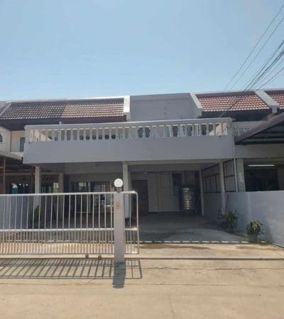 ทาวน์โฮม หลังใหญ่ ทำเลช้างคลาน รีโนเวทใหม่ทั้งหลัง ระบบไฟใหม่ ใกล้ไนท์บาซาร์