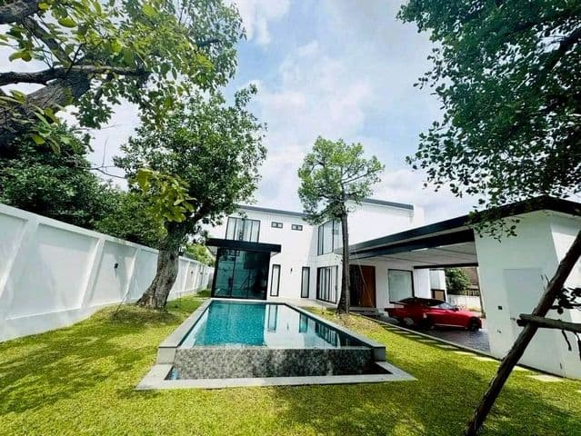 ให้เช่าบ้านหรู 120,000 บาท/เดือน Luxury Pool Villa ขาย 16.9 ล้าน แม่เหียะ ทำเลทอง​ ตกแต่งเรียบหรู โปร่งโล่ง เป็นส่วนตัว ตอบโจทย์ทุกไลฟ์สไตล์