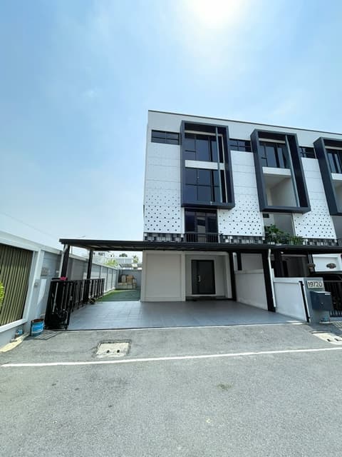 แฟชั่น700ม.ให้เช่า โฮมออฟฟิศ 4 ชั้น หลังมุม 48 ตร.วา. MRT คู้บอน 2 กม. 760 ตร.ม. เดอะพรอมานาด 700 ม.