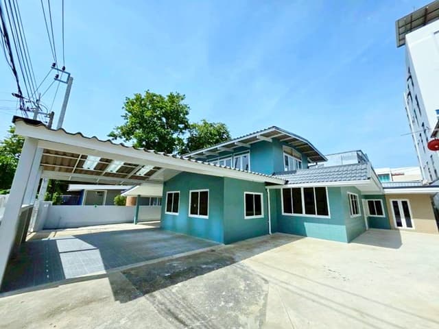 รัชดา50-56 ประชาชื่น30 ให้เช่าบ้านเดี่ยว 2 ชั้น หลังใหญ่ 102ตร.วา 4-7นอนMRTบางซ่อน 1.9กม. รีโนเวทใหม่ทั้งหลัง302ตร.ม. 3 น้ำ
