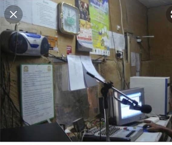 มูลค่าทวีเพิ่มพูนทรัพย์ในดิน สถานีวิทยุชุมชนคลื่น FM จดทะเบียนถูกต้องขึ้นต่อ กสทช. ทำต่อได้เลย โทร 083-0052952