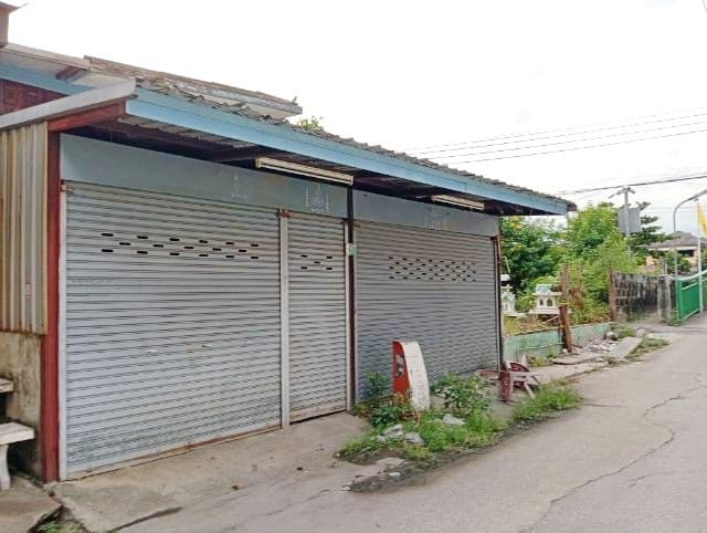 ทวีวัฒนา คลองมหาสวัสดิ์ วัดปุรณาวาส ตลาดศาลายา 1.6 กม มีประตูเหล็ก 2 บาน รร.สาธิตนานาชาติ ม.มหิดล 1.9 กม.ให้เช่าห้องพร้อมที่ดิน ติดริมน้ำ