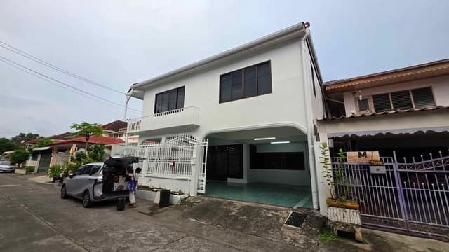 รหัสC6952 ให้เช่าบ้านเดี่ยว 2ชั้น หมู่บ้านระเบียงทอง ถนนนาคนิวาส ลาดพร้าว
