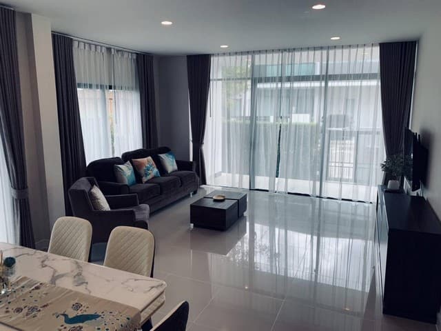 P1605 ให้เช่า บ้านเดี่ยว โครงการ เศรษฐสิริ กรุงเทพกรีฑา 1 Setthasiri Krungthep Kreetha บ้านเพิ่งรีโนเวทเสร็จ บ้านว่างพร้อมอยู่