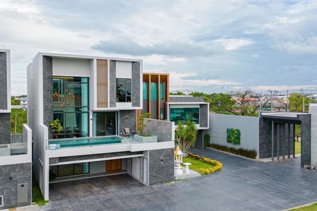 ขายถูกบ้านเดี่ยว 2 ชั้น หมู่บ้านไฮบิวรี่ วัชรพล-รามอินทรา ขนาด 60 ตรว. 4 นอน 6 น้ำ เป็นบ้านตัวอย่าง บ้านหรู ใกล้รถไฟฟ้า MRT สถานีวัชรพล