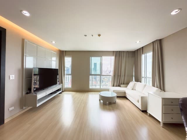 ขายคอนโดหรู The Address พญาไท ชั้น 32 2 นอน 2 น้ำ 2 ที่จอดรถ ห้องใหญ่ที่สุดในโครงการ!