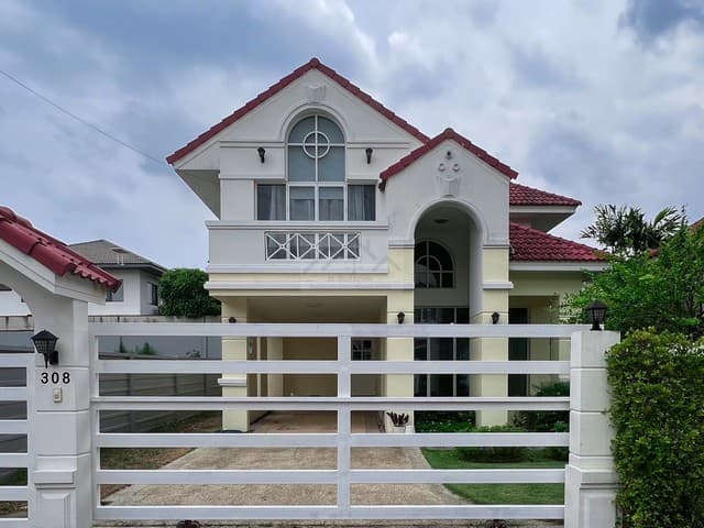 ให้เช่าบ้านเดี่ยว 2 ชั้น 90 ตรว. หมู่บ้านบารเมษฐ์ เฉลิมพระเกียรติ ซอย 62 สวนในบ้าน ตกแต่งพร้อมอยู่ ใกล้สวนหลวง