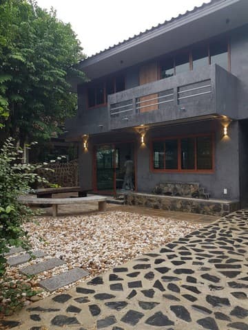 ให้เช่าบ้านเดี่ยว รีโนเวทใหม่ ซอยสวนสยาม 24 ถนนเสรีไทย ใกล้รถไฟฟ้าสายสีชมพู พร้อมอยู่