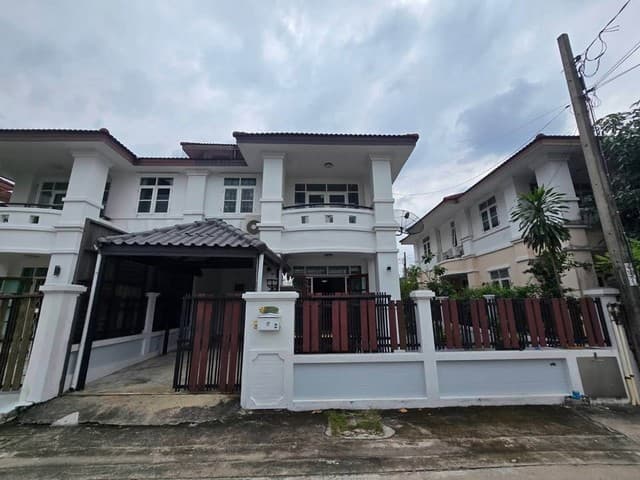 ให้เช่าบ้านเดี่ยวใกล้ เดอะมอลล์ บางกะปิ ใกล้ เซ็นทรัล อีสต์วิลล์ ใกล้รถไฟฟ้า สายสีเหลือง สถานีลาดพร้าว101 สิรินเพลสลาดพร้าว 101 แยก46
