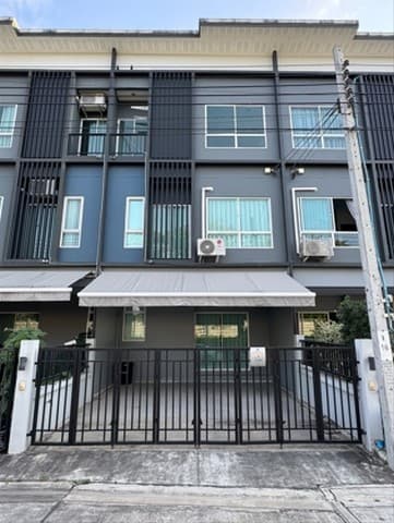 ให้เช่าทาวน์โฮม 3 ชั้น 3 ห้องนอน 3 ห้องน้ำ 2 ที่จอดรถ โครงการ สัมมากร อเวนิวสุวรรณภูมิ ซอยพัฒนาชนบท 3