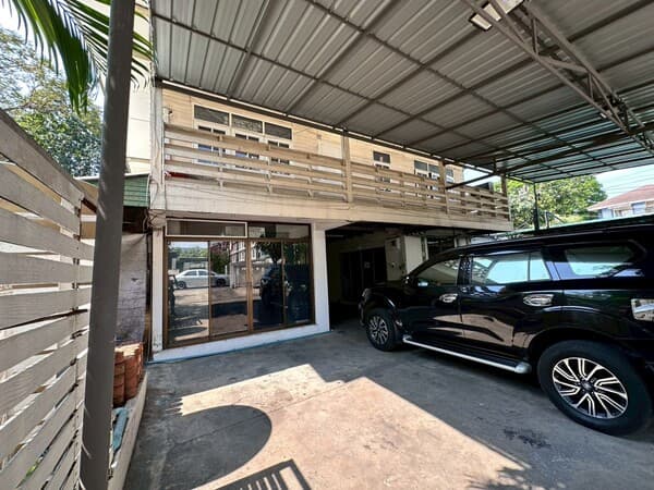 ขายที่ดินพร้อมสิ่งปลูกสร้าง ซอยเรวดี 14 ใจกลางนนทบุรี ใกล้รถไฟฟ้า ราคานี้ไม่มีบ่อย