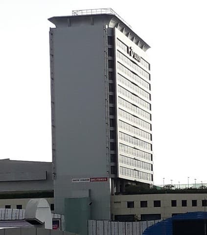 OFFICE เอ็มบีเคทาวเวอร์ 1 ตรว. 0 NGAN 1 RAI 1ห้องนอน 75000 BAHT. เยี่ยม!