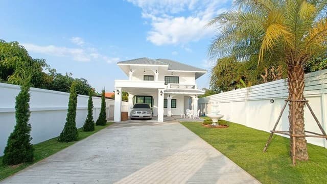 บ้านหรู รีโนเวทใหม่ทั้งหลัง สไตล์คลาสสิค หางดง