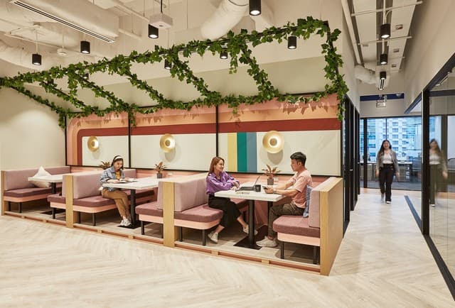 OFFICE อาคารอัมรินทร์ ทาวเวอร์ ทำเลดีๆ -