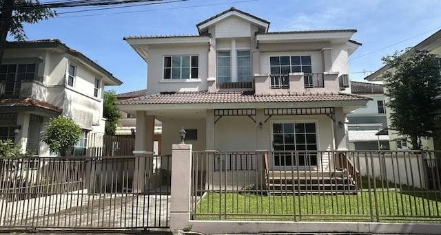 HR 9958 ให้เช่าบ้านเดี่ยว หมู่บ้านปาริชาต สุวินทวงศ์ คุ้มเกล้า ลาดกระบัง บ้านพร้อมอยู่ เฟอร์นิเจอร์ครบ ใกล้สนามบินสุวรรณภูมิ