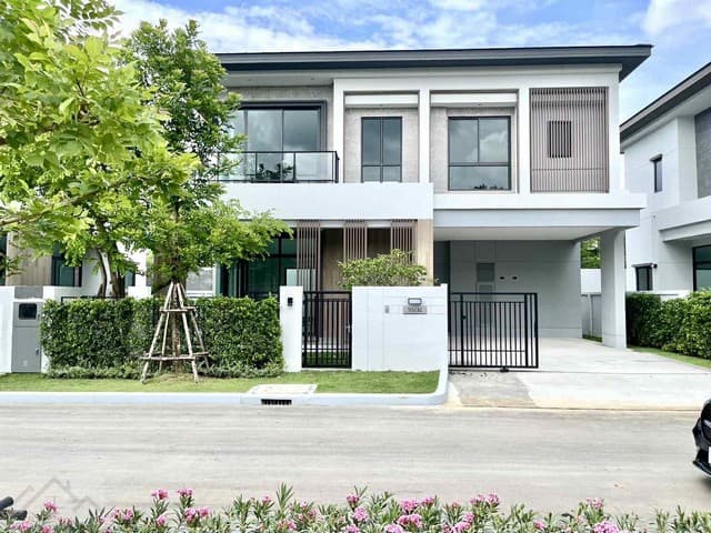 ให้เช่าบ้านเดี่ยว 2 ชั้น 58 ตร.ว. 4 ห้องนอน โครงการ บางกอก บูเลอวาร์ด บางนา กม. 5 บ้านทิศเหนือ