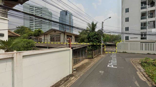 ขายที่ดินแถมสิ่งปลูกสร้าง ซอยพิบูลวัฒนา3 ถนนพระราม6