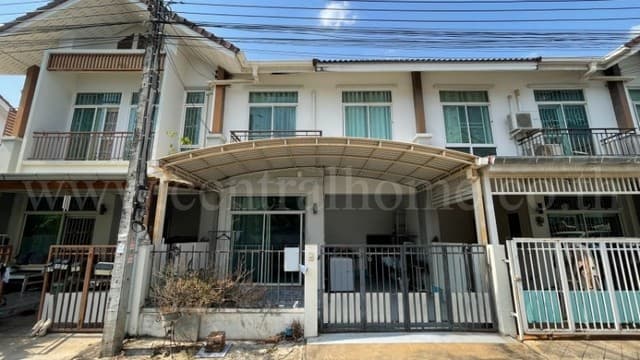 ลดพิเศษ ทาวน์เฮ้าส์ บ้านเปี่ยมสุข รัตนาธิเบศร์ - วัดสวนแก้ว หน้าบ้านไม่ชนใคร