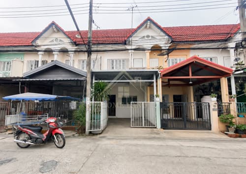 ทาวน์เฮาส์ 2 ชั้น หมู่บ้าน กล่อมพิรุณ แพรกษา