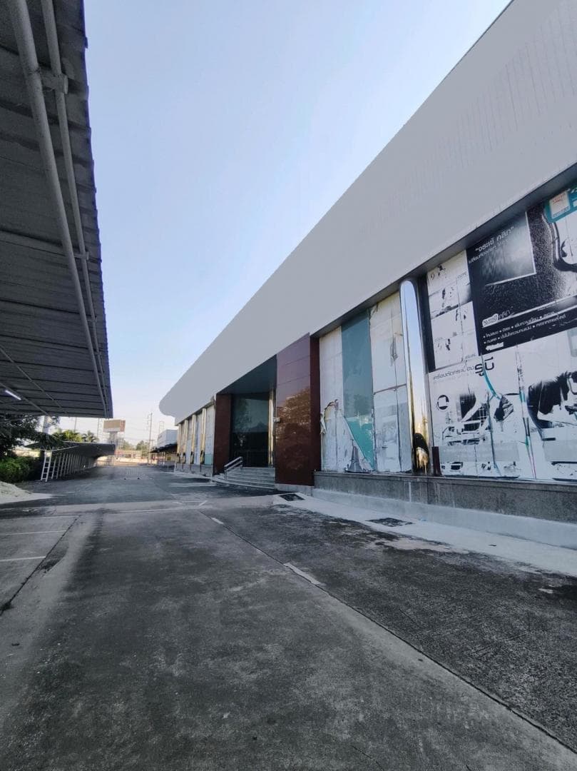 ให้เช่าโชว์รูม Showroom ย่านรามอินทรา พื้นที่ 4,062 ตรม. ใกล้แฟชั่นไอส์แลนด์