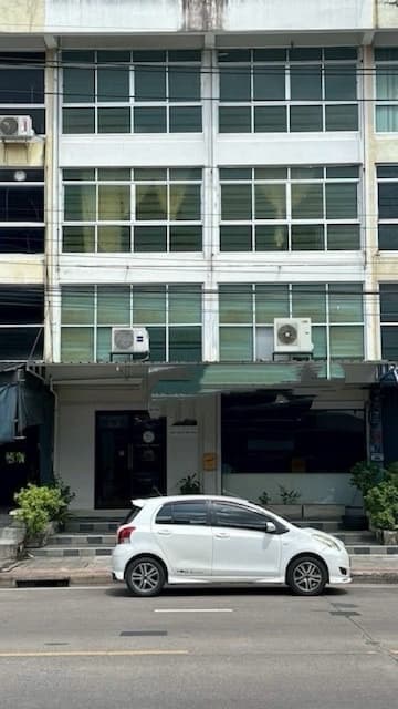 BH4119 ให้เช่าและขายอาคารพาณิชย์ 4 ชั้น ติดถนนคู้บอน รามอินทรา พื้นที่ใช้สอย 560 ตร.ม. ทำเลค้าขาย คนสัญจรจำนวนมาก เหมาะสำหรับธุรกิจทุกประเภท