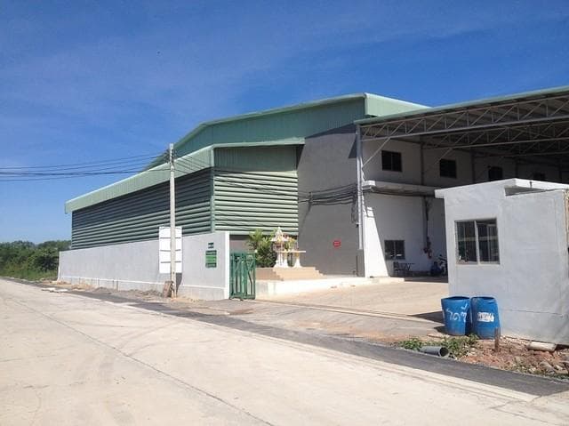 BR 1850 โกดังให้เช่า ขนาด 744 ตารางเมตร รวมชั้นลอย หลังคาโปร่งสูง 15 เมตร เทียนทะเล20 บางขุนเทียน พระราม 2 ขอใบอนุญาตโรงงานได้