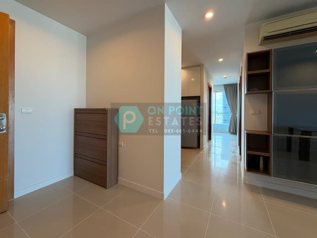 Circle Condominium 3 Bedrooms 3 Bathrooms for Rent (A2886)