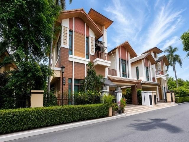 HR 10230 ให้เช่าบ้านเดี่ยวหรู 85 ตรว. 4 ห้องนอน บ้านแสนสิริ สุขุมวิท 67 เพิยง 5 นาทีถึง BTS พระโขนง