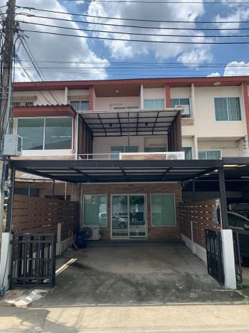 ให้เช่าทาวน์โฮม 3 ชั้น พัฒนาการ 31/1 พื้นที่ใช้สอย 270 ตร.ม. ขนาดใหญ่