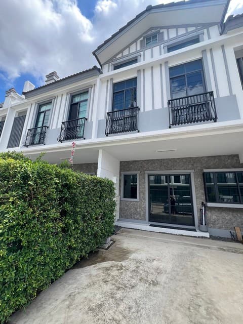 ให้เช่าทาวน์โฮม 2 ชั้น 25 ตรว. 3 ห้องนอน Villaggio 3 ศรีนครินทร์ – บางนา ใกล้ Mega บางนา ใกล้สวนส่วนกลาง บรรยากาศดี