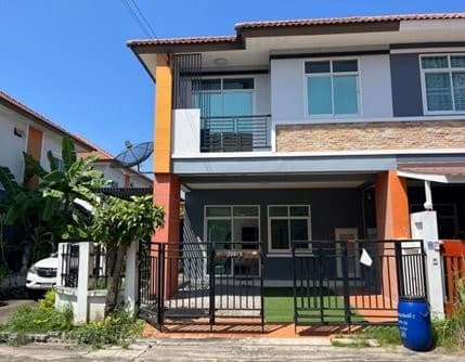 หมู่บ้านปรีชา ศรีนครินทร์ บ้านสวย เดินทางสะดวก ทำเลดี พื้นที่เยอะ พร้อมเข้าอยู่ 2