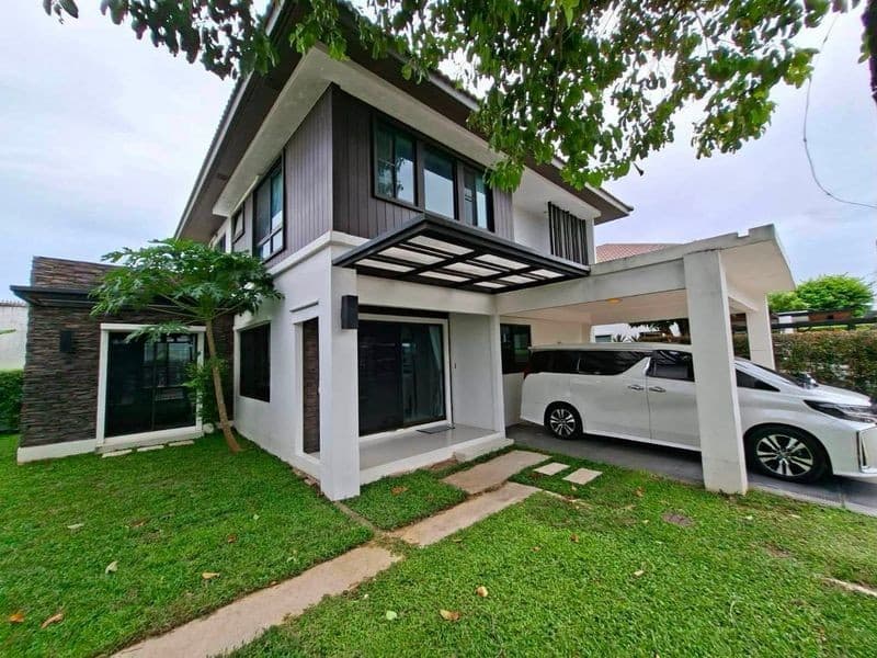 ให้เช่าบ้านเดี่ยวติดเมกะบางนา พร้อมเข้าอยู่ Mantana Bangna Km.7 บ้านพื้นที่สนามหญ้ากว้าง