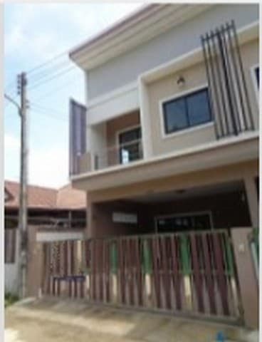 ทาวน์เฮ้าส์ 2 ชั้น ถ.กาญจนวนิช(407) ต.พะวง อ.เมืองสงขลา จ.สงขลา
