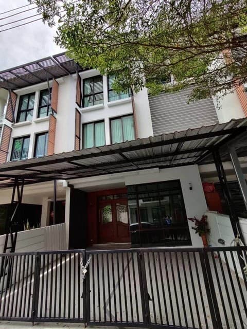 ให้เช่าทาวน์โฮม 3 ชั้น 200 ตรม. 3 ห้องนอน โครงการ Areeya แมนดารีน่า สุขุมวิท77 ติดถนนอ่อนนุช ใกล้ MRT ศรีนุช
