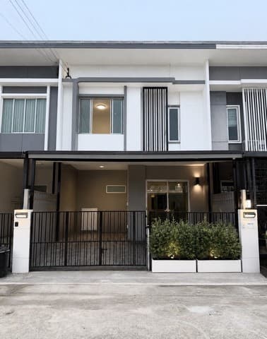 ขายทาวน์โฮมรีโนเวทใหม่ พร้อมอยู่ พฤกษาวิลล์ รามอินทรา–พระยาสุเรนทร์