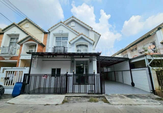 ขายด่วน ทาวน์เฮ้าส์ บ้านวรางกูล รังสิต คลอง 3 ราคาถูกที่สุดในโครงการ