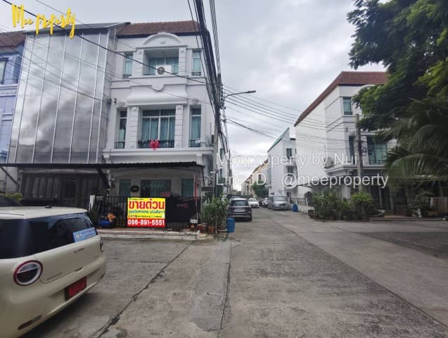 ทาวน์โฮม 3 ชั้น แปลงมุม |ใกล้ MRT ศรีลาซาล เพียง 6 นาที โครงการบ้านกลางเมือง บริติช ทาวน์ ศรีนครินทร์ เนื้อที่ 24.6 ตร.ว.ME-282