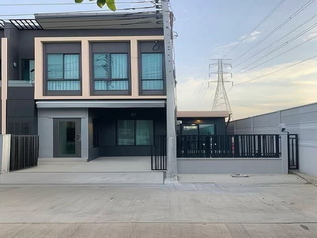 รหัสC7237 ให้เช่าทาวน์โฮม 2ชั้น หลังมุม โครงการ Pleno สุขุมวิท-บางนา ตกแต่งพร้อมอยู่