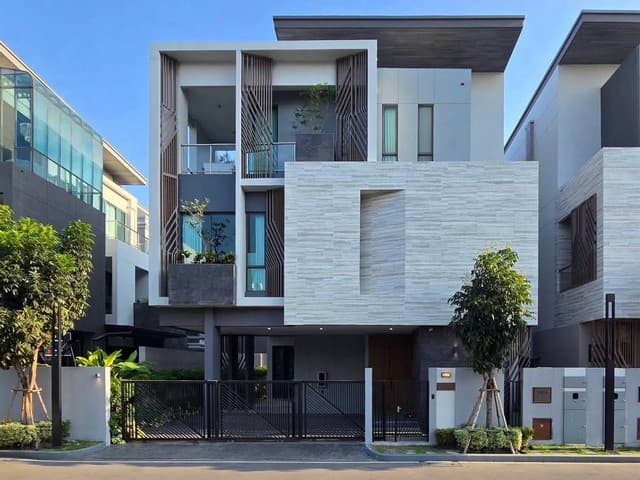 ขายวิลล่าหรู 3 ชั้น 440 ตรม. Modern Luxury The Gentry พัฒนาการ 2 ซอยพัฒนาการ 32 เชื่อมต่อทองหล่อ-เอกมัย เพียง 5 กม.