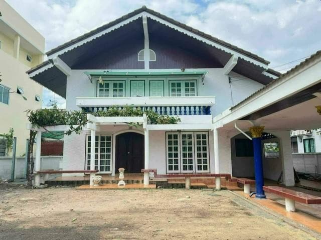 HS 2005 ขายบ้านเดี่ยว 2 ชั้น 101 ตรว. หมู่บ้านสวนสน ซอยรามคำแหง 60 เข้าออกรามคำแหง และถนนกรุงเทพกรีฑา